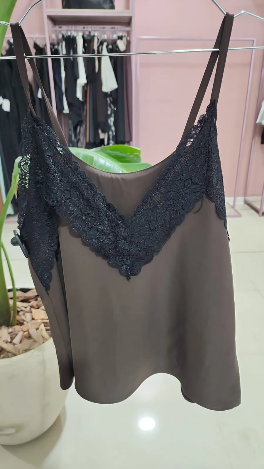Musculosa con Broderi